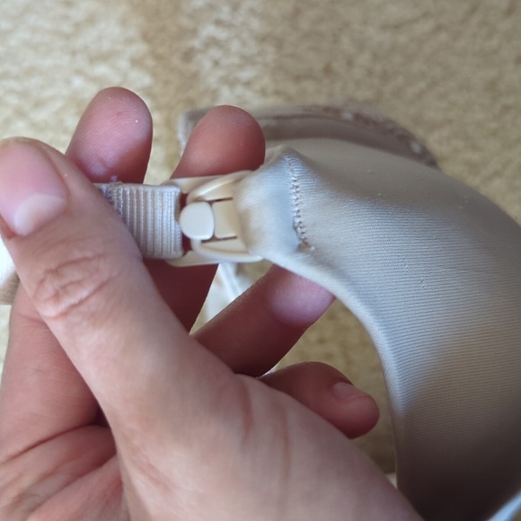 Motherhood Maternity Tan Lace Breastfeeding Nursing Clasp Bra Size 34D - Picture 7 of 9